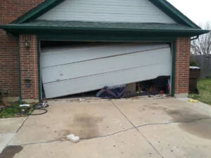 Emergency Garage Door Repair 4 Emergency Garage Door Repair 1